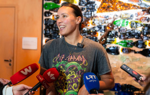 Su kūdikiu į rinktinės stovyklą atvykusi Nacickaitė: „Sportavau intensyviai“