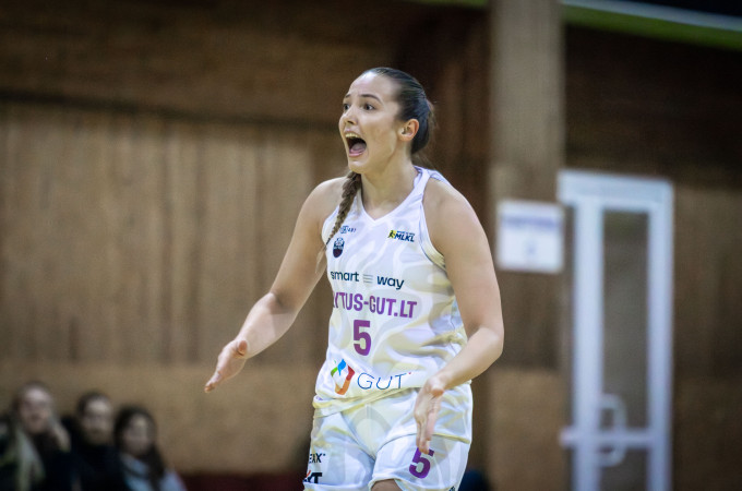 Esčių šturmą atlaikiusi Alytaus ekipa triumfavo lentelės kaimynių akistatoje 